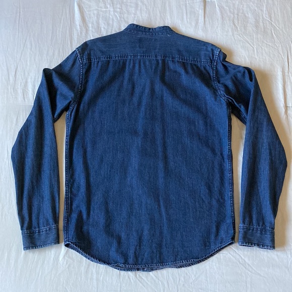 Men’s Button-Down Denim Shirt - Picture 6 of 7